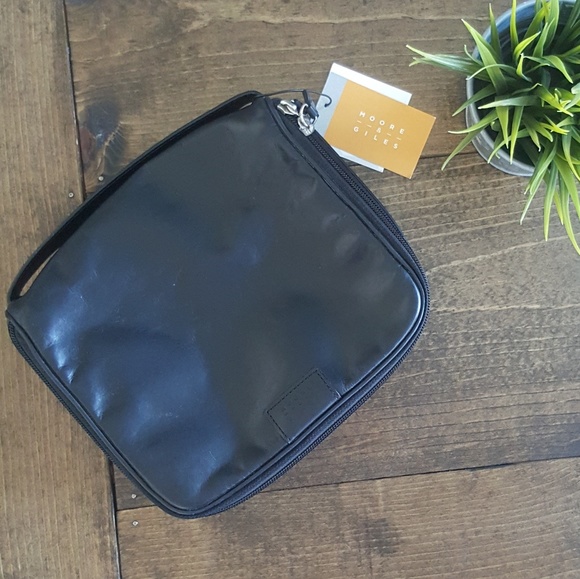 Moore & Giles Toiletries Bag - Picture 1 of 8